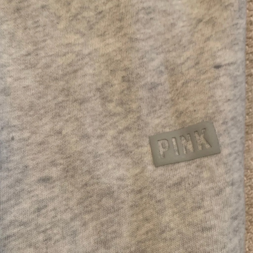 Pink vs sweats - Picture 4 of 9